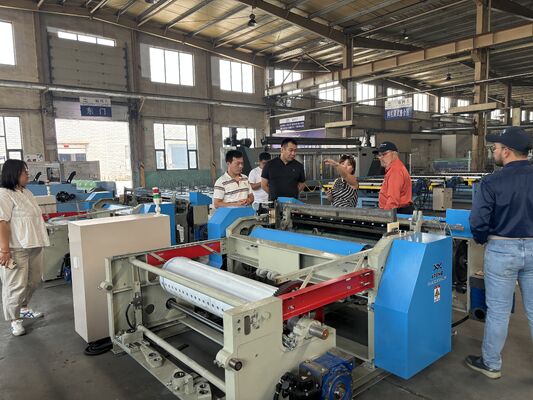 Intelligente lichtgewicht metaaldraadnetloommachine met volledig digitale controle en stabiele prestaties