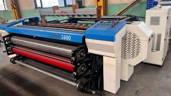 Eficiencia continua máquina de tejido de malla de alambre de precisión Made1300B